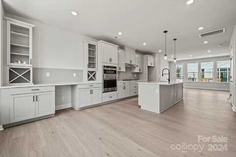 711 Hoke Lane, Davidson, NC 28036