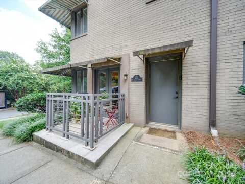 225 N Dotger Avenue, Charlotte, NC 28207