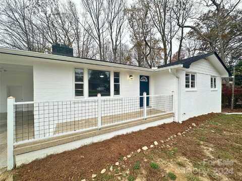 444 Loop Road, Hendersonville, NC 28792