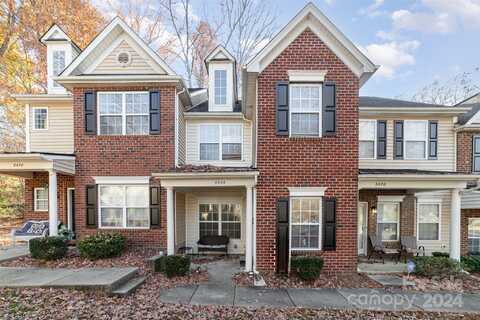 8424 Summerglen Circle, Charlotte, NC 28227