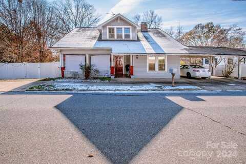 241 4th Avenue N, Taylorsville, NC 28681