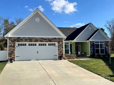 97 Spence Drive, Hendersonville, NC 28739