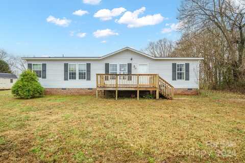 125 Rocky Point, Cleveland, NC 27013