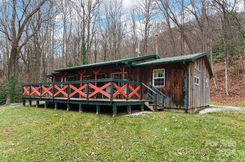 28 Mull Cove Road, Maggie Valley, NC 28751