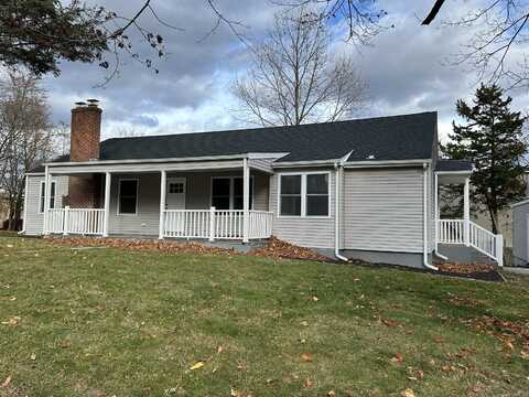 7 Hazel Terrace, Woodbridge, CT 06525