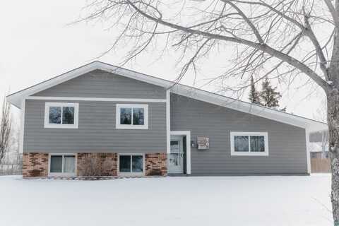 70 Nelson Dr, Silver Bay, MN 55614