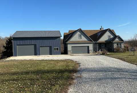 2236 Holliwell Valley Court, Winterset, IA 50273