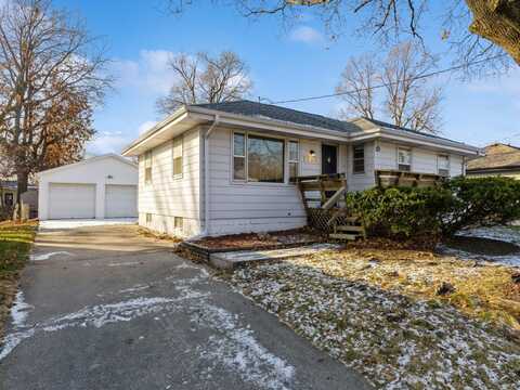 3308 Brinkwood Road, Des Moines, IA 50310