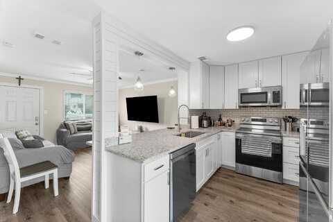 710 Legion Drive, Destin, FL 32541