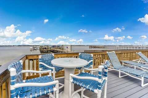 8520 Gulf Boulevard, Navarre, FL 32566