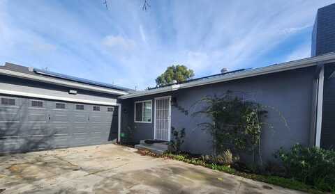 4855 Normal Avenue E, Fresno, CA 93703