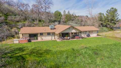 51859 Sesame Ln, Squaw Valley, CA 93675