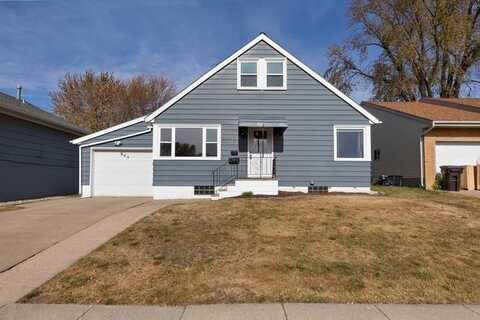 905 BUDD ST, FAIRMONT, MN 56031