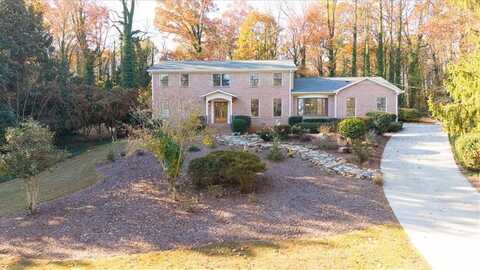 2237 Gunstock Drive, Stone Mountain, GA 30087