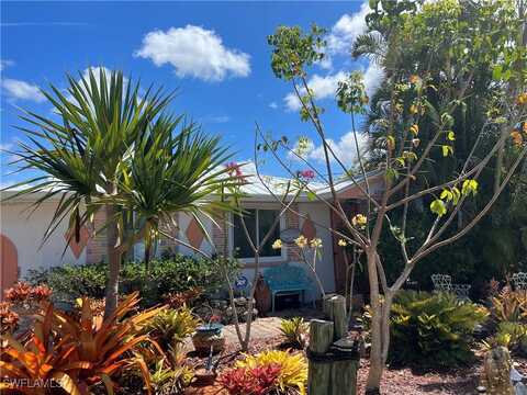 11242 Matlacha Avenue, Matlacha, FL 33993