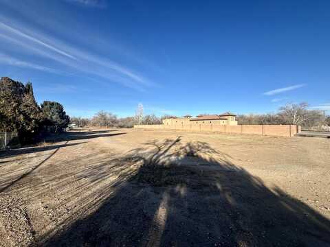 3227 Duranes Road NW, Albuquerque, NM 87104