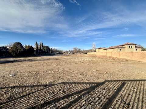 3227 Duranes Road NW, Albuquerque, NM 87104