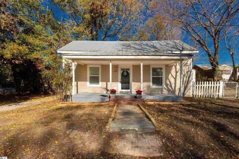 102 Oakland Street, Clover, SC 29710