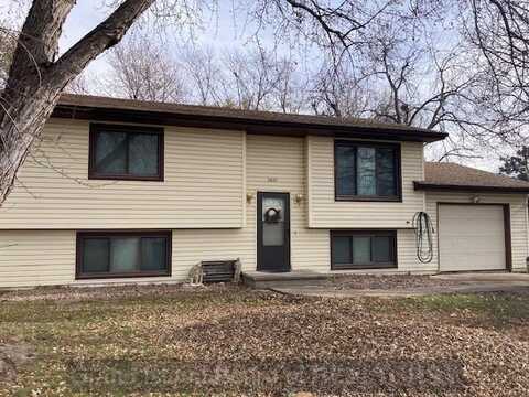 3907 Ave I, Kearney, NE 68847