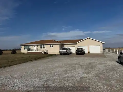 1604 W White Cloud Rd, Grand Island, NE 68803