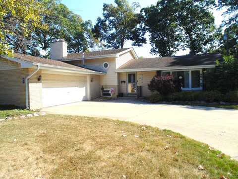 319 Crestwood Drive, Hobart, IN 46342