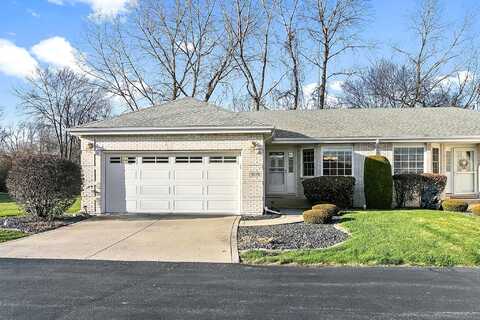 1076 Freedom Circle N, Crown Point, IN 46307