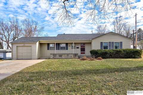 7600 Sunset Drive, Ralston, NE 68127