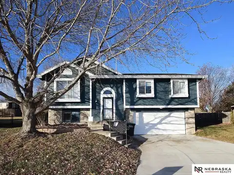 15468 Wirt Circle, Omaha, NE 68116