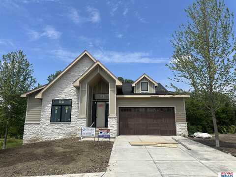 20142 W Street, Omaha, NE 68135