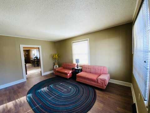 2336 N Franklin Avenue, Springfield, MO 65803