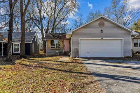 208 E Robberson Street, Willard, MO 65781