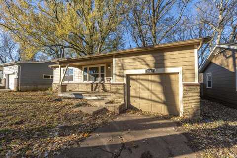 1943 S Ferguson Avenue, Springfield, MO 65807