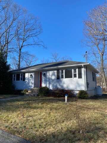 25 Morris Rd, Hopatcong, NJ 07874