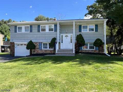 32 Rapalyea Rd, Hopatcong, NJ 07843