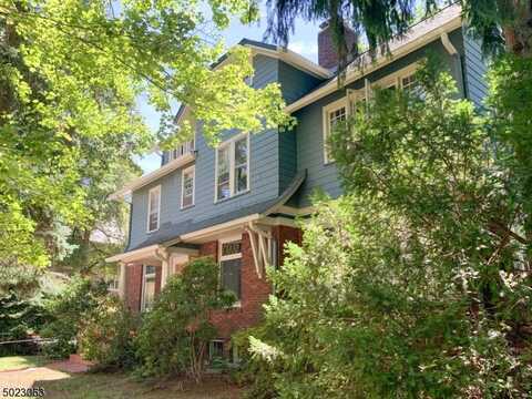 14 The Crescent, Montclair, NJ 07042