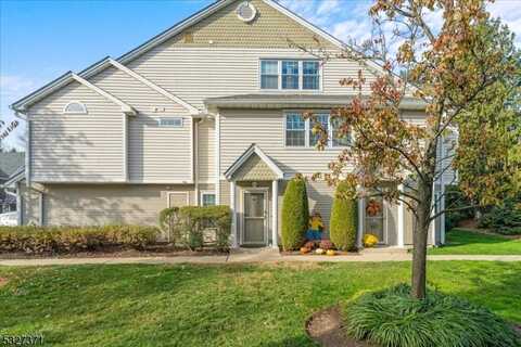 42 Collura Ln, Clifton, NJ 07012