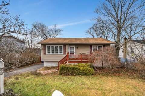 152 Rollins Trl, Hopatcong, NJ 07843