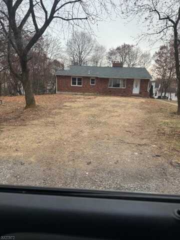 27 Kline Blvd, Readington, NJ 08889