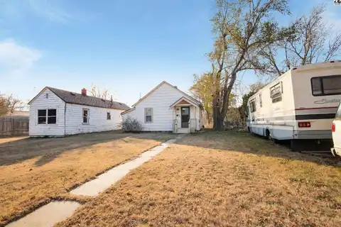 321 W Avenue B, Hutchinson, KS 67501