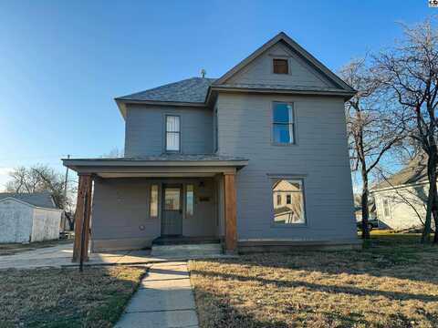 515 N Plum St, Hutchinson, KS 67501