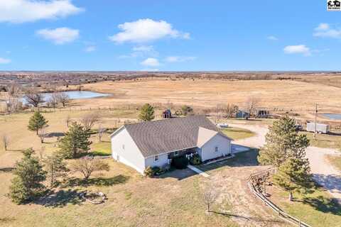 2245 16th Ave, McPherson, KS 67460