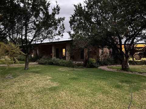 201 N Oak Vista Drive, Burnet, TX 78611