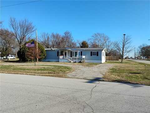 820 S Ozark Street, Girard, KS 66743