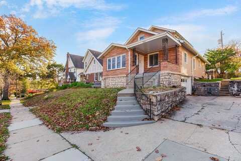 4820 Holly Street, Kansas City, MO 64112