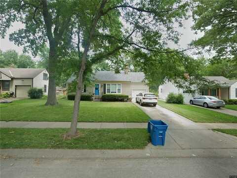 5300 W 72 Street, Prairie Village, KS 66208