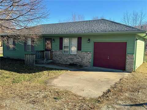 201 S Sassafras Avenue, Smithton, MO 65350