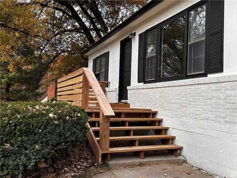 614 NE 39th Terrace, Kansas City, MO 64116