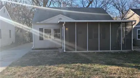 7128 Wayne Avenue, Kansas City, MO 64131