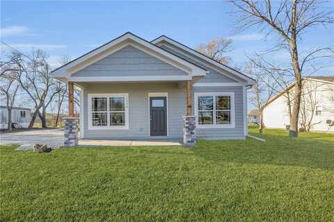 1336 N Sycamore Street, Ottawa, KS 66067