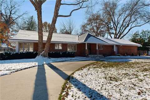 2811 W 66 Street, Mission Hills, KS 66208